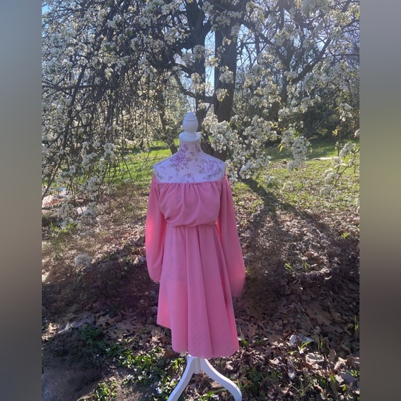 Off Shoulder Crepe Maternity twirl dress knee high empire waist puff shoulder - Picture 6 of 8